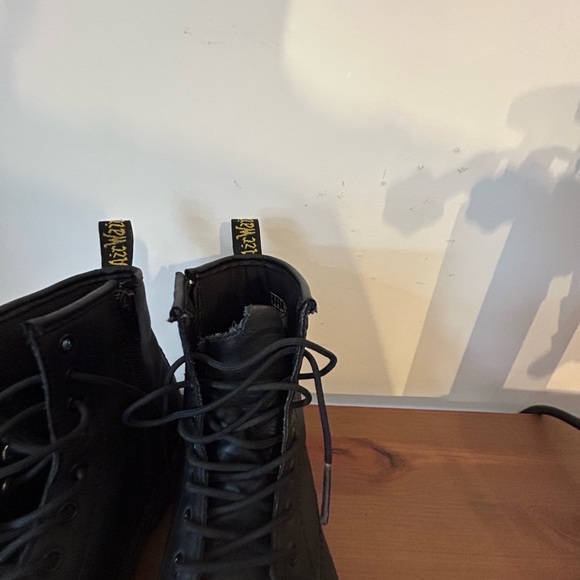 COPY - Doc Martens - Picture 8 of 9